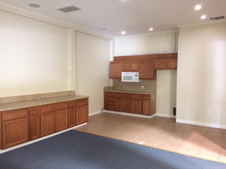 More Photos Of 11981 Jack Benny Dr, Rancho Cucamonga Warehouse For Lease