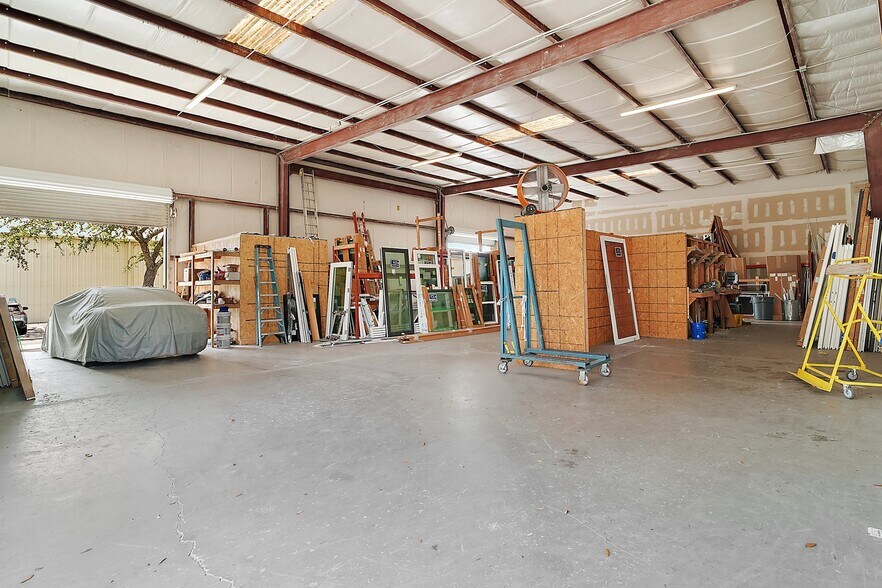 More Photos Of 1262-1274 Commons Ct, Clermont Industrial For Sale
