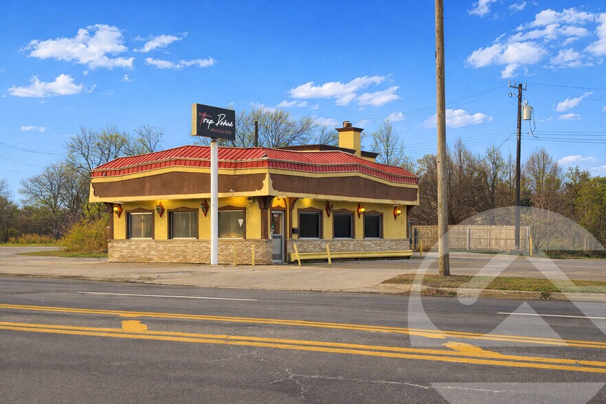 Primary Photo Of 19740 W 7 Mile Rd, Detroit Fast Food For Lease
