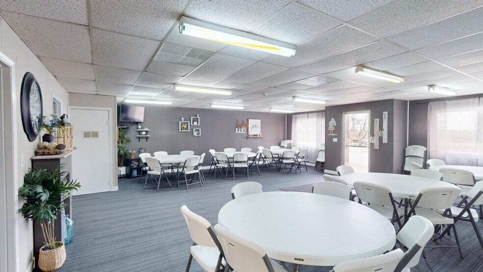 More Photos Of 707 Il Route 127, Greenville Flex For Sale