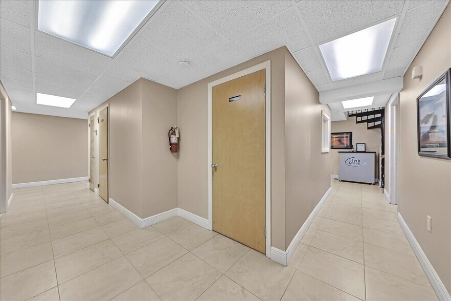More Photos Of 6187 NW 167th St, Miami Lakes Office For Sale
