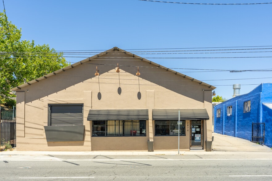 More Photos Of 2879 Main St, Riverside Warehouse For Lease
