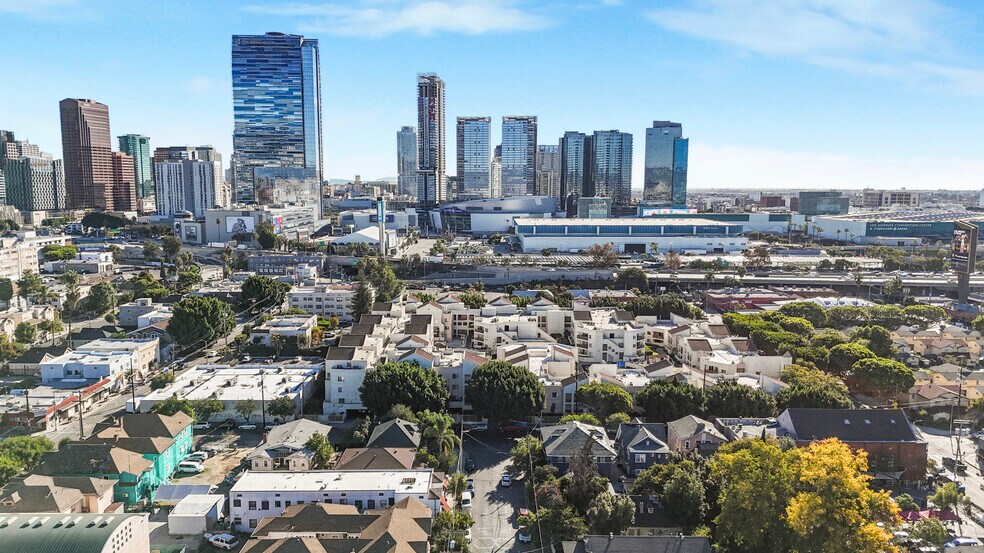 More Photos Of 1511 W 11th Pl, Los Angeles Apartments For Sale