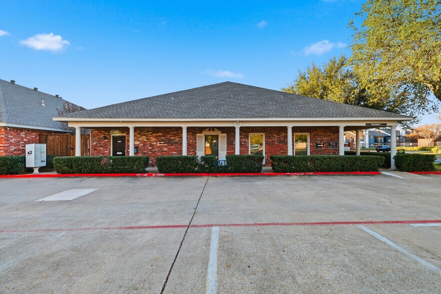 More Photos Of 105 Kathryn Dr, Lewisville Office For Sale