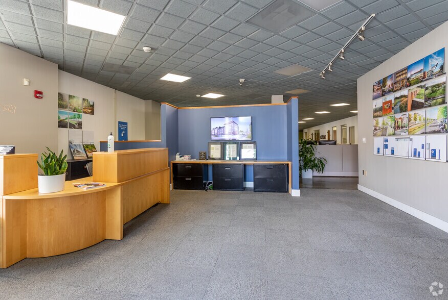 More Photos Of 101-103 W Main St, Durham Office For Lease