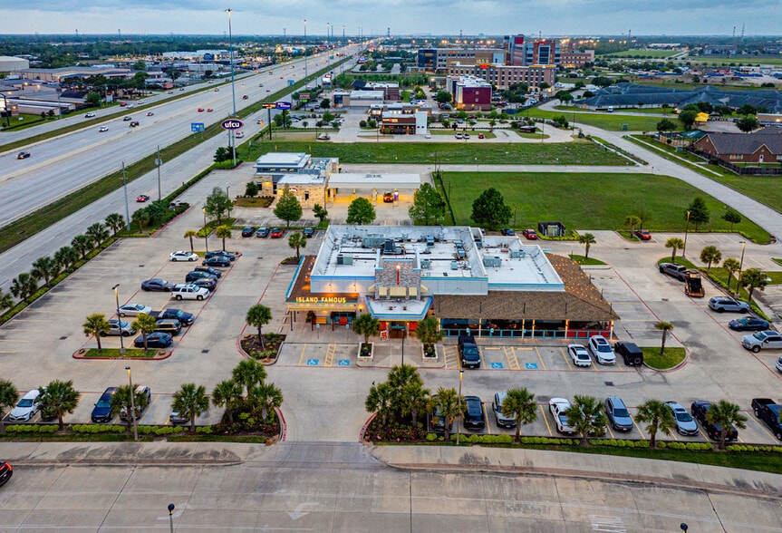 More Photos Of 2502 Gulf Fwy S, League City Restaurant For Sale