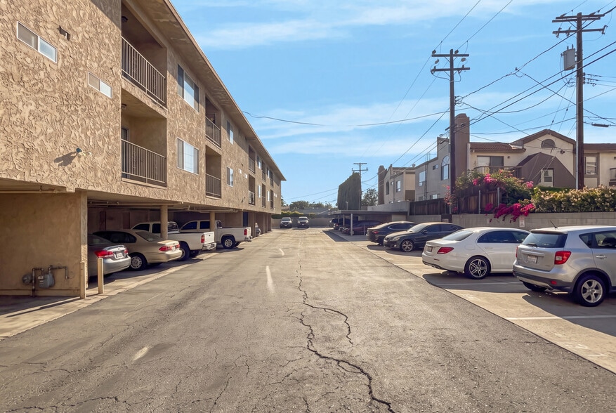 More Photos Of 2101 Vine St, Alhambra Apartments For Sale