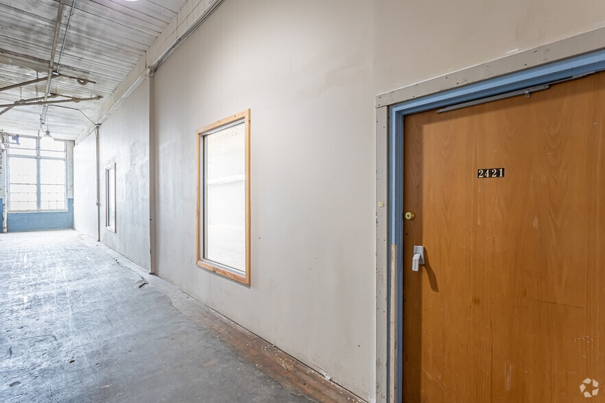 More Photos Of 165 Front St, Chicopee Office For Lease