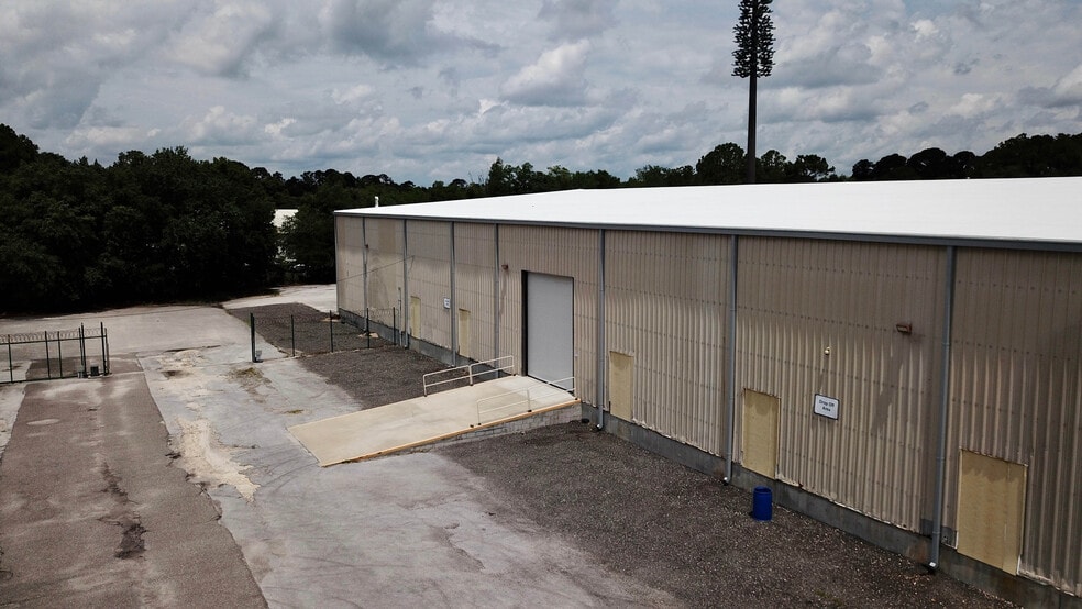 More Photos Of 4700 Walgreen Rd, Jacksonville Warehouse For Sale