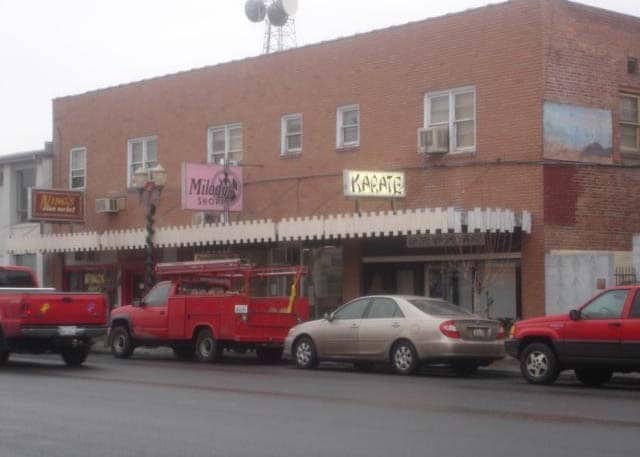 Primary Photo Of 23 Basin St SW, Ephrata Storefront Retail Residential For Lease