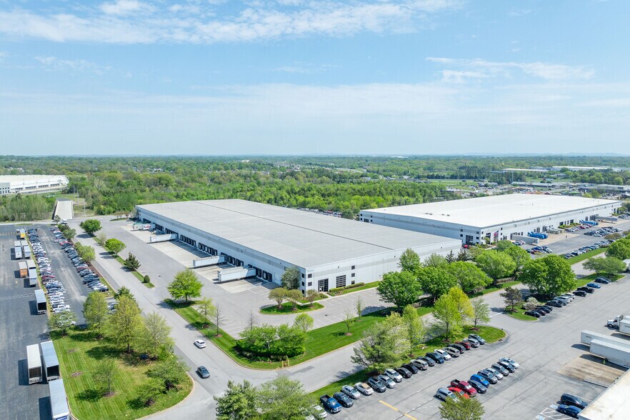 More Photos Of 2000-2098 Midway Ln, Smyrna Distribution For Lease