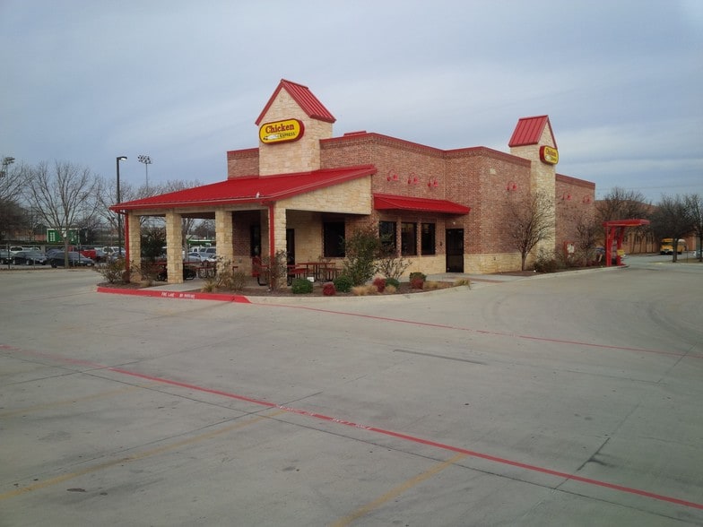 More Photos Of 1606 E Cooper St, Arlington Restaurant For Sale