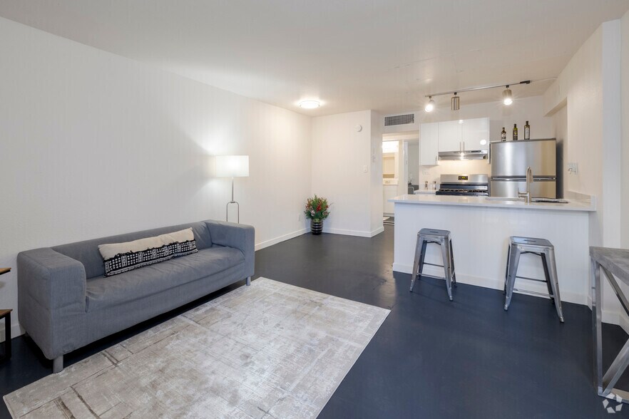 More Photos Of 1350 E Thomas Rd, Phoenix Apartments For Sale