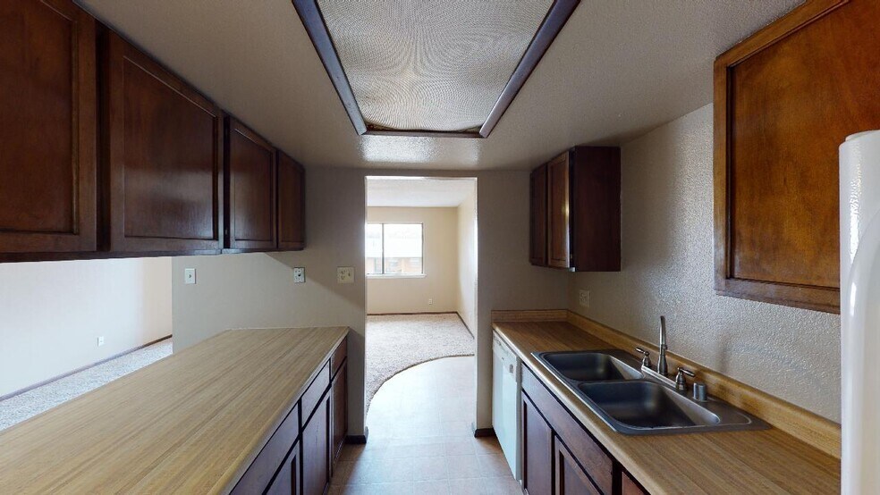 More Photos Of 1325 Fillmore Ave, Alamogordo Apartments For Sale