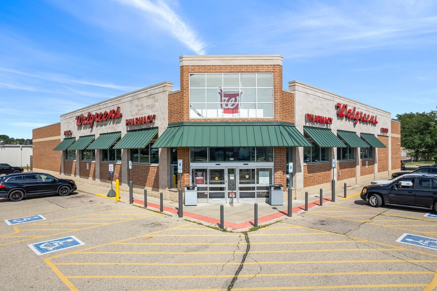 More Photos Of 717 8th Ave, Monroe Drugstore For Sale
