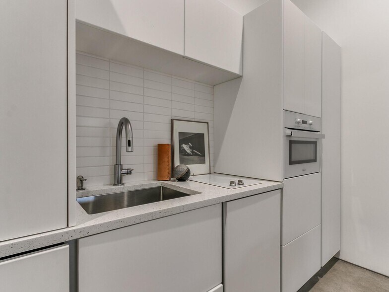 More Photos Of 711 N Douglas Ave, Oklahoma City Apartments For Sale