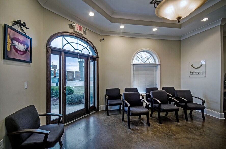 More Photos Of 1237 Highway 35, Forest Medical For Sale