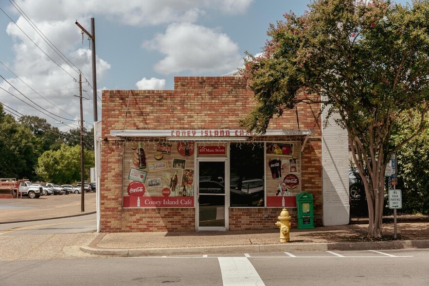 More Photos Of 400 N Main St, Hattiesburg General Retail For Sale