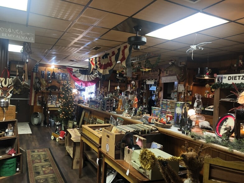 More Photos Of 401 Linden St, Columbia General Retail For Sale