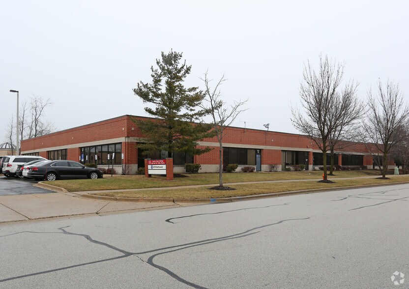 More Photos Of 1272 Bond St, Naperville Unknown For Lease
