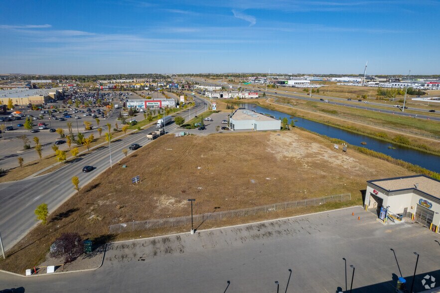 Primary Photo Of 2967 Main St SW, Airdrie Storefront For Lease
