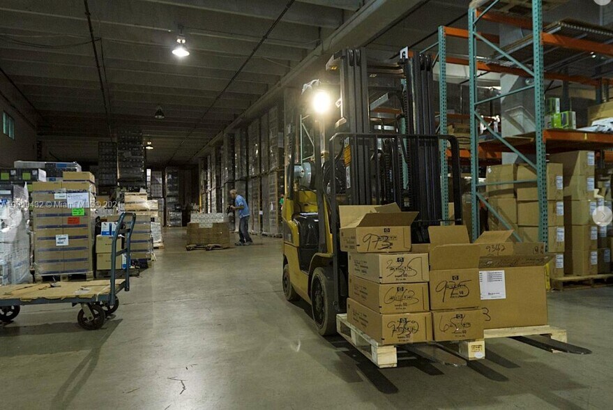 More Photos Of 3515 NW 114th Ave, Miami Warehouse For Lease