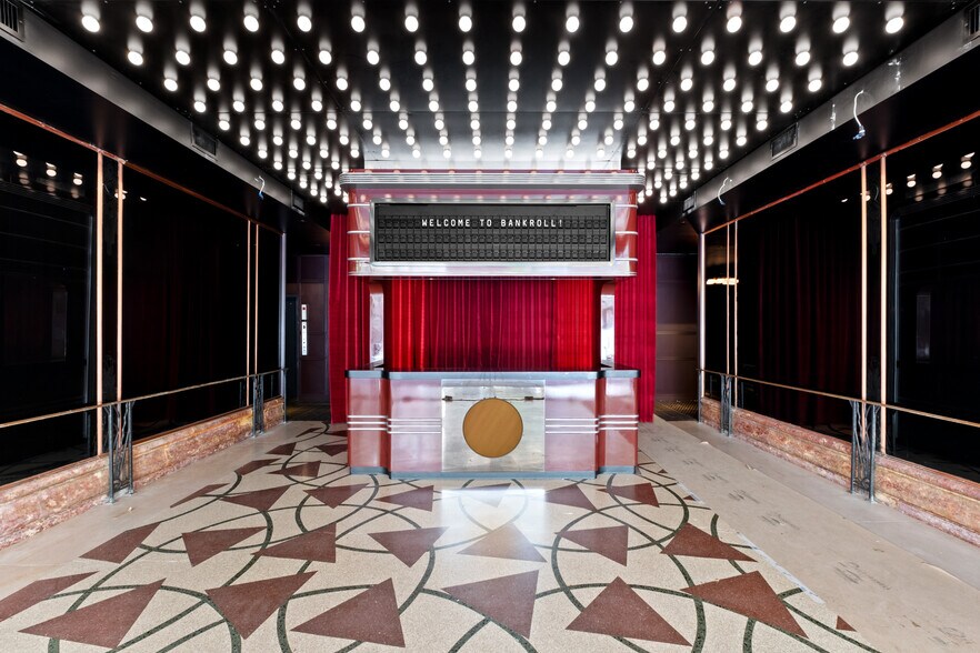 More Photos Of 1910-1918 Chestnut St, Philadelphia Freestanding For Lease