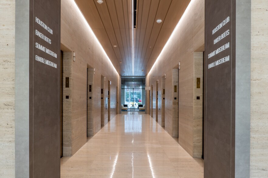 More Photos Of 910 Louisiana St, Houston Office For Lease