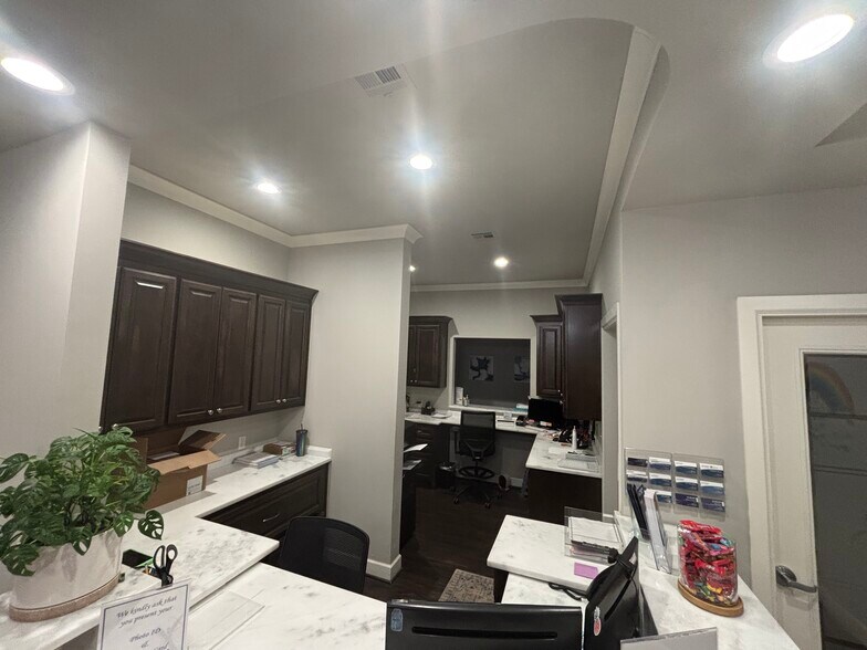 More Photos Of 4809 E 89th St S, Tulsa Office For Sale