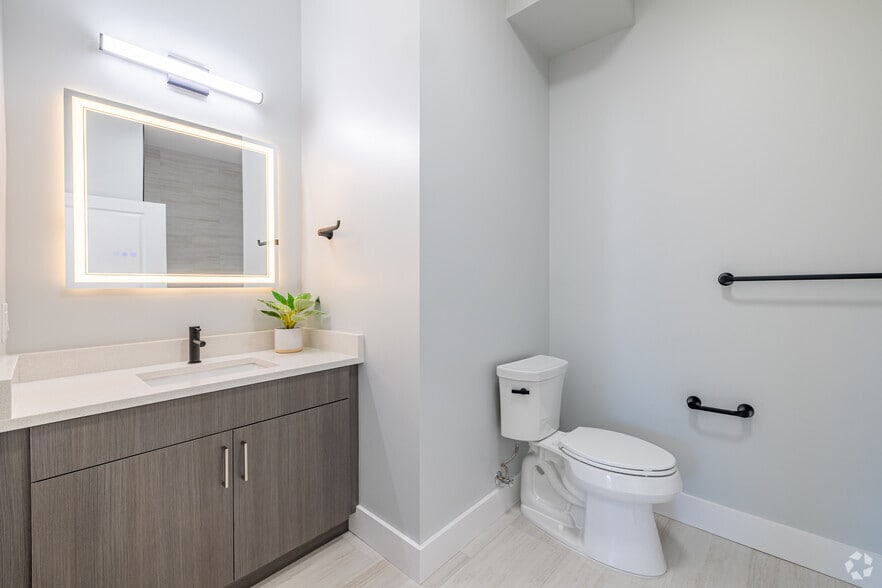 More Photos Of 34-40 Hudson St, Newark Apartments For Lease