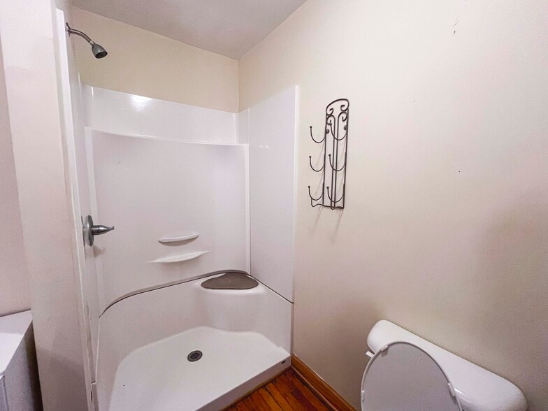 More Photos Of 1001 E Lynchburg Salem Tpke, Bedford Office For Sale