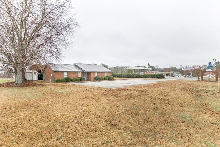 More Photos Of 231 Riverview, Oglethorpe Office For Sale