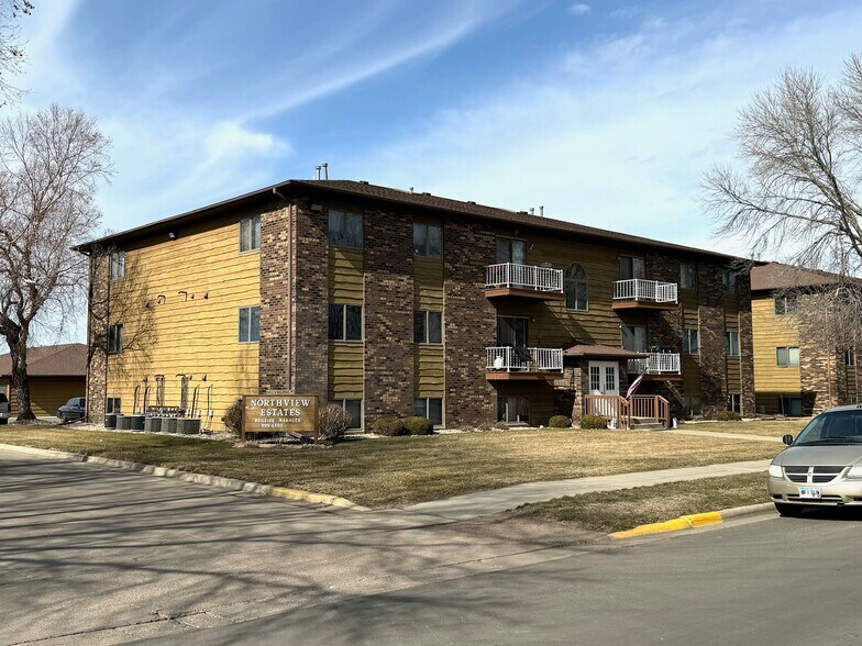 More Photos Of 2021 N Kimball St, Mitchell Apartments For Sale