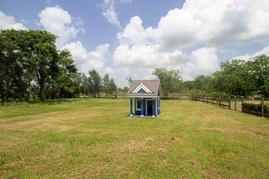 More Photos Of 11090 FM 359 Rd, Pattison Apartments For Sale