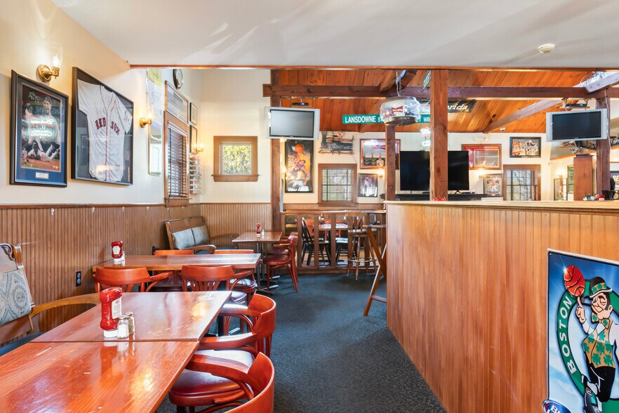 More Photos Of 52 Post Rd, Wells Restaurant For Sale