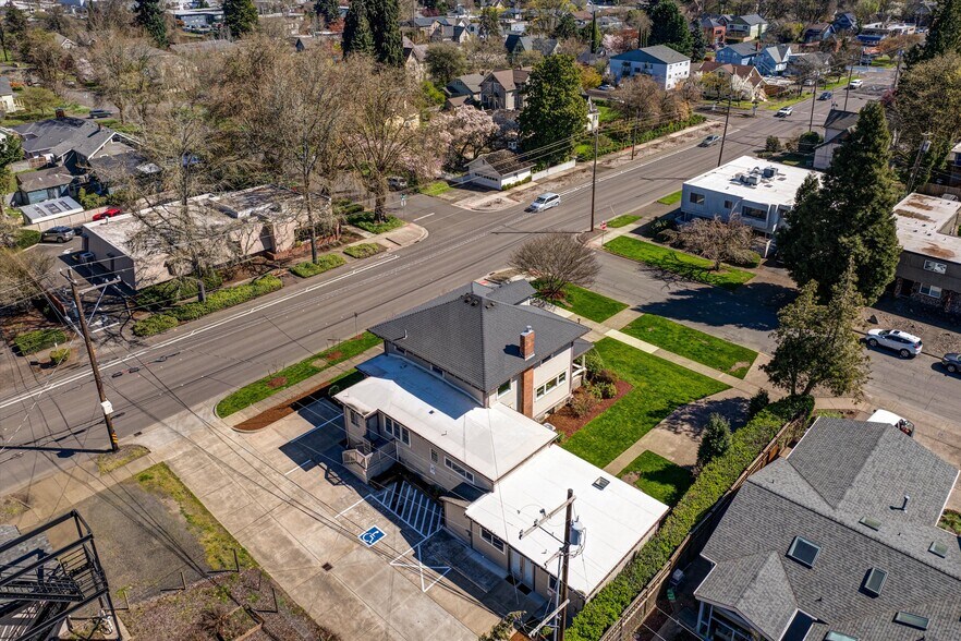 More Photos Of 340 NW 7th St, Corvallis Office For Sale