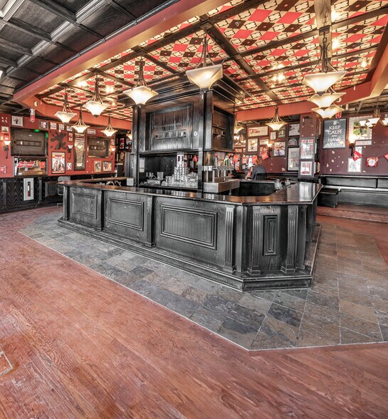 More Photos Of 1428 17th Ave SW, Calgary Restaurant For Sale