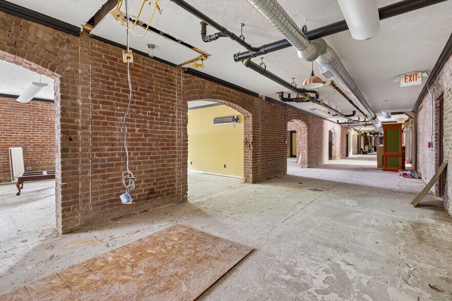 More Photos Of 217 E Deadrick St, Jackson Apartments For Sale