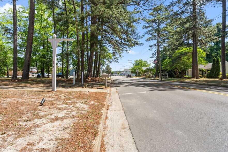 More Photos Of 678 Rappahannock Dr, White Stone Office For Sale