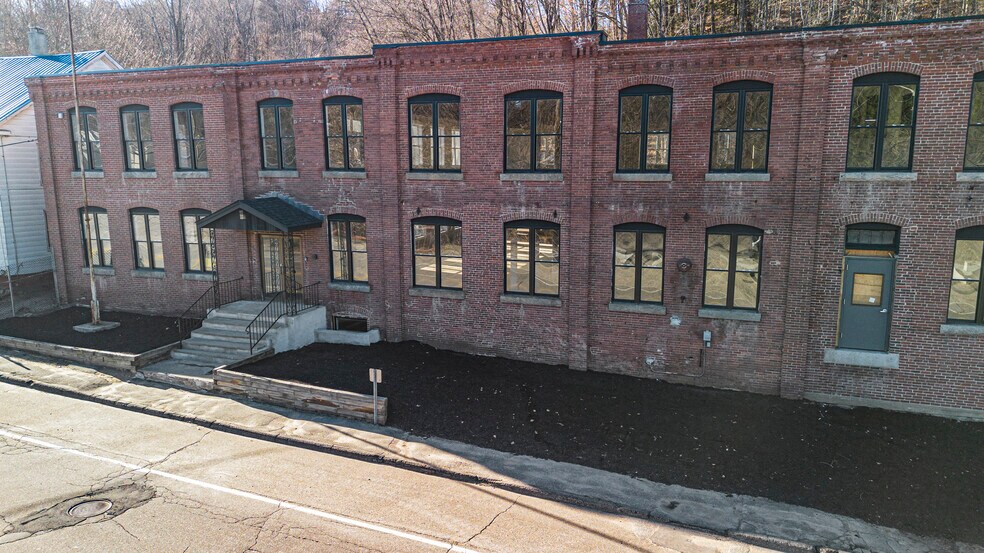 More Photos Of 174 N Main St, Franklin Light Manufacturing For Sale