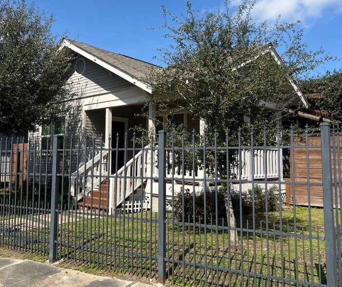 More Photos Of ,  Unknown For Sale