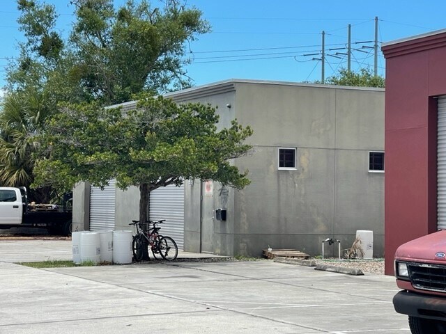 More Photos Of 145 Ronning Way, Longwood Warehouse For Sale