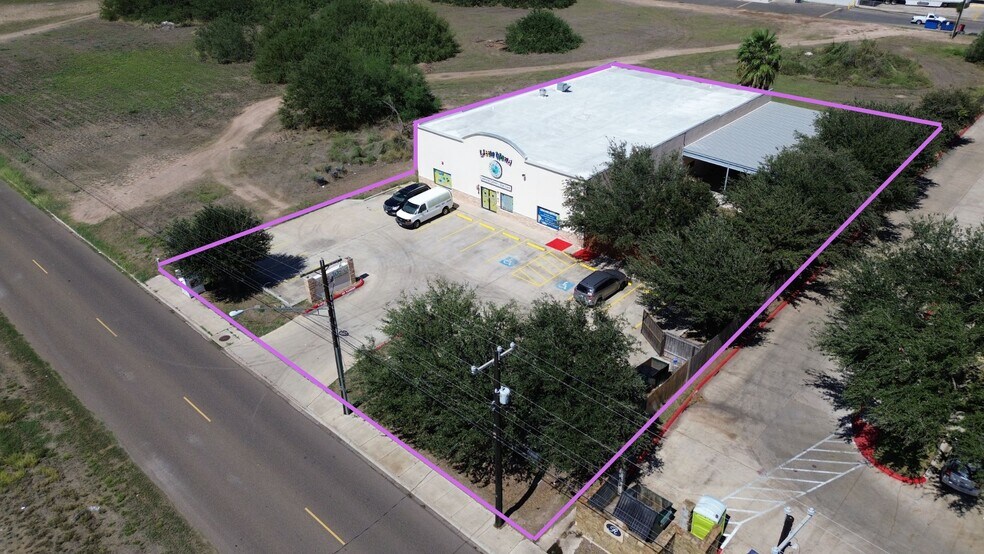 More Photos Of 2413 Colorado St, Mission Restaurant For Sale