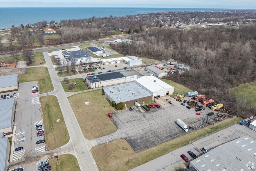 More Photos Of 2201 W Park Dr, Lorain Manufacturing For Lease