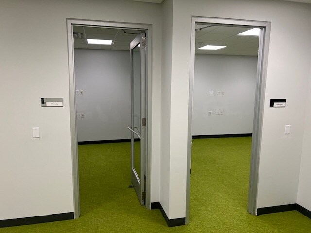 More Photos Of 2985 S Ridge Rd, Green Bay Medical For Lease