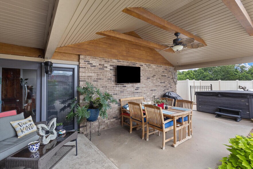More Photos Of 19824 State Highway 112, Cassville Apartments For Sale