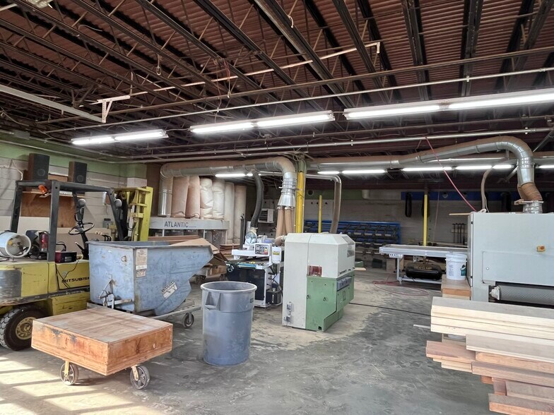 More Photos Of 1329 E High St, Charlottesville Warehouse For Sale