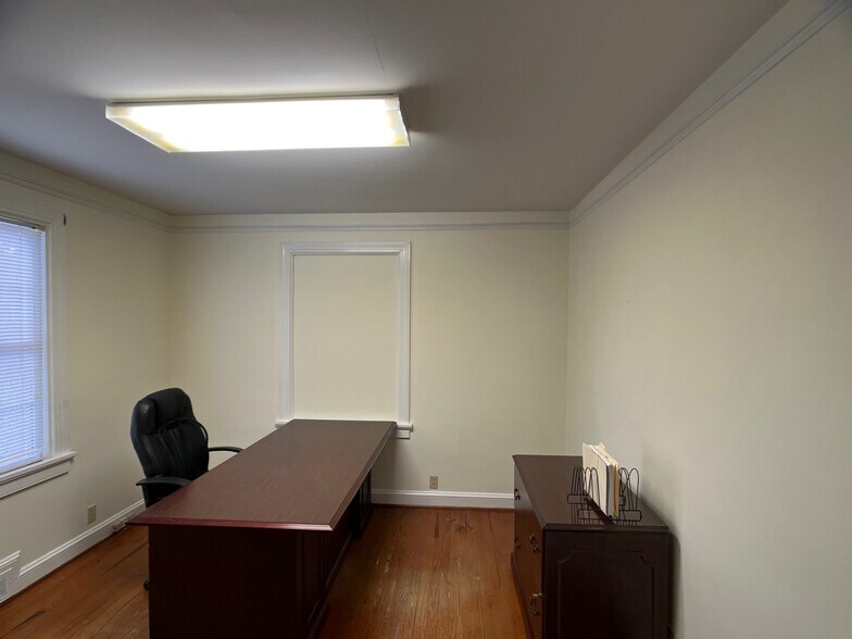 More Photos Of 203 W Nash St, Louisburg Office For Lease