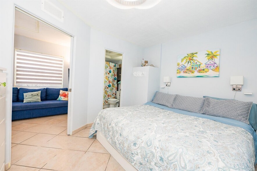 More Photos Of 3401 NE 10th St, Pompano Beach Hotel For Sale