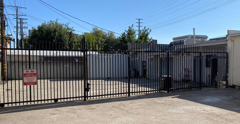 More Photos Of 4940 Vineland Ave, North Hollywood Loft Creative Space For Sale